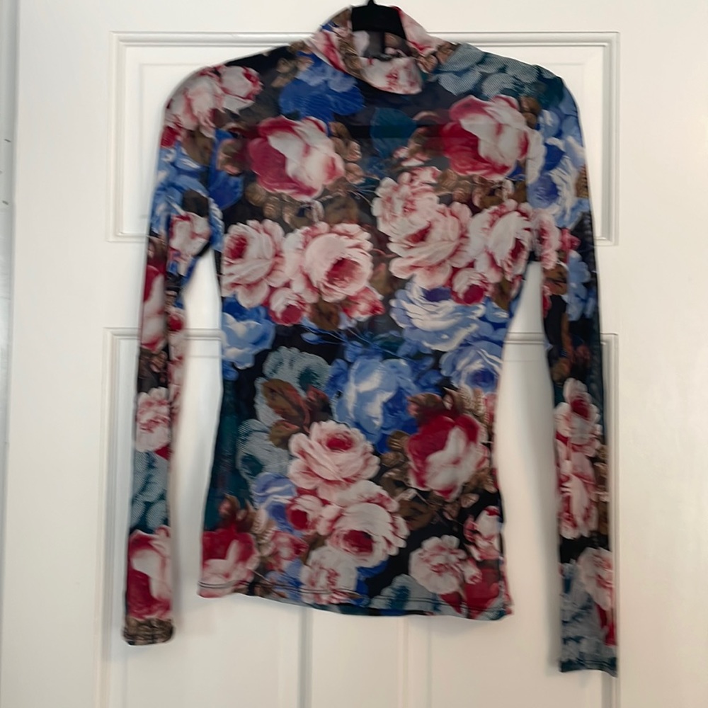 Guess mesh top with flower detail